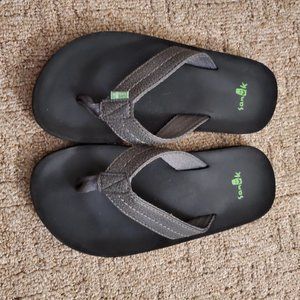 Sanuk Flip Flops